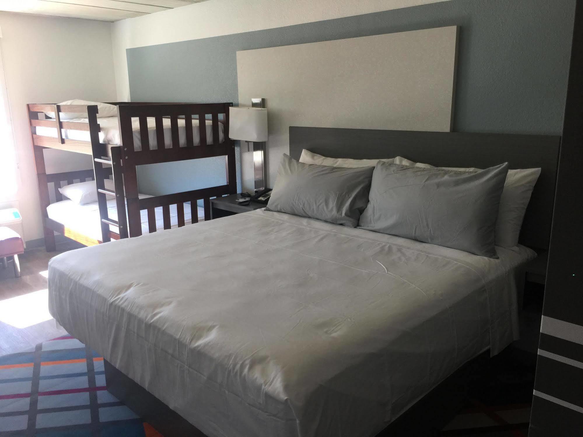 Tryp By Wyndham College Station Hotel Exterior foto